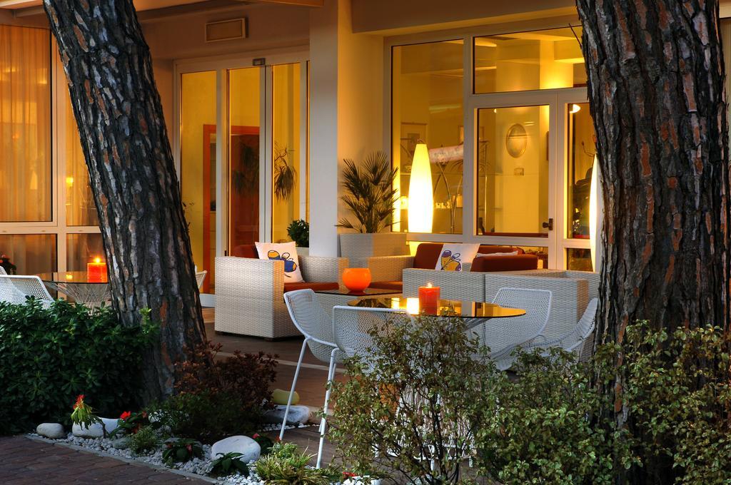 Hotel Eros Residence Cervia Exterior foto